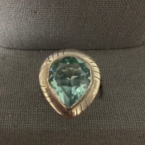 Vintage Sterling 925 silver cocktail ring with aquamarine stone. Size 8